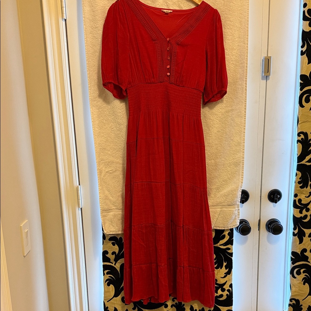 Chic Scarlet Maxi Dress